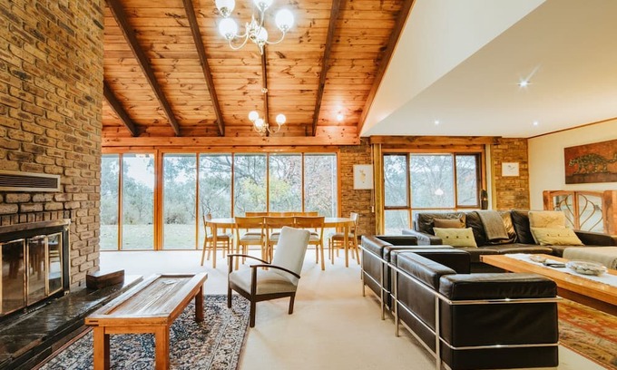 Howqua Haus | Jade Hill - Howqua - Sleeps 10