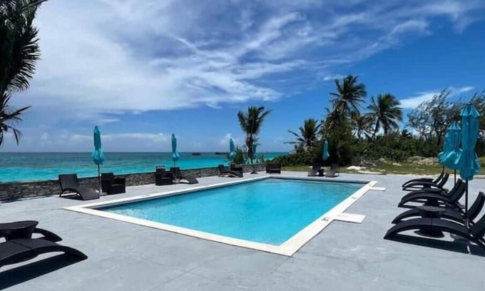 Jimmy Hill Wohnung | Hummingbird suite Ocean Front Exuma Palms Resort!