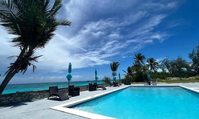 Jimmy Hill Wohnung | Flamingo suite Ocean Front Exuma Palms Resort!