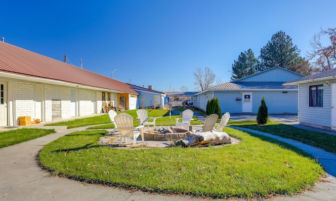 Shelley Wohnung | Unique Shelley Studio Stay w/ Shared Fire Pit!