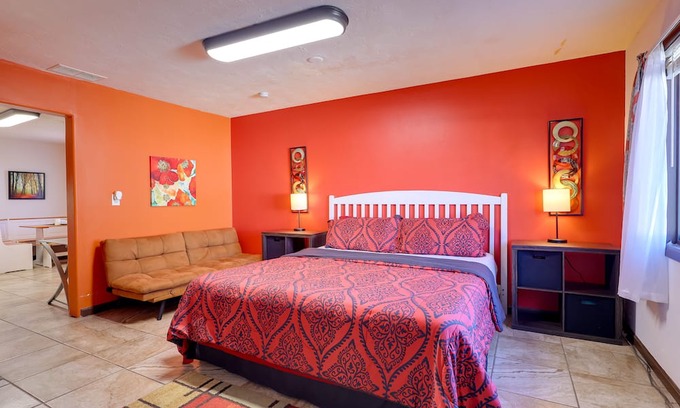 Shelley Wohnung | Shelly Studio Apartment Rental w/ Shared Fire Pit!