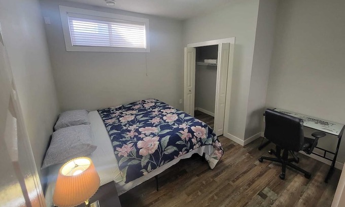 Southeast Calgary Haus | A tranquil 2-bedroom basement in SE Calgary