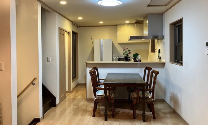 Higashishinkoiwa Haus | Private villa, 4 rooms available for 10 people! 6 minutes walk from the station