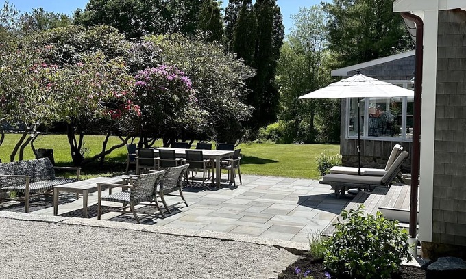 Westport Point Haus | Charming Cottage on historic Westport Point - Minutes to Beaches and Town!