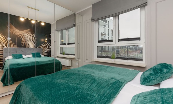 Warsaw Wohnung | Coopera 7F | Apartment with Two Bedrooms and a Garden | Parking | Warsaw