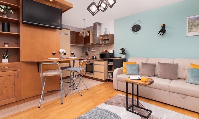 Gdansk Wohnung | Subtle and Cosy Studio by Renters