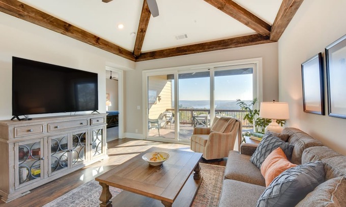 Toccoa Eigentumswohnung | Stunning Toccoa Retreat w/ Private Deck & Mtn View