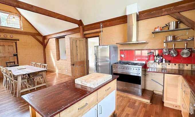 Beechworth Haus | Rustic Retreat - A Cyclist's Paradise!
