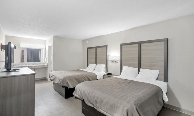 Chicago Ridge Haus | Your Home Away From Home