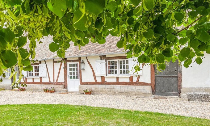 Hardencourt-Cocherel Haus | Charming and beautiful Norman half-timbered longhouse in idyllic countryside In the heart of the Eur