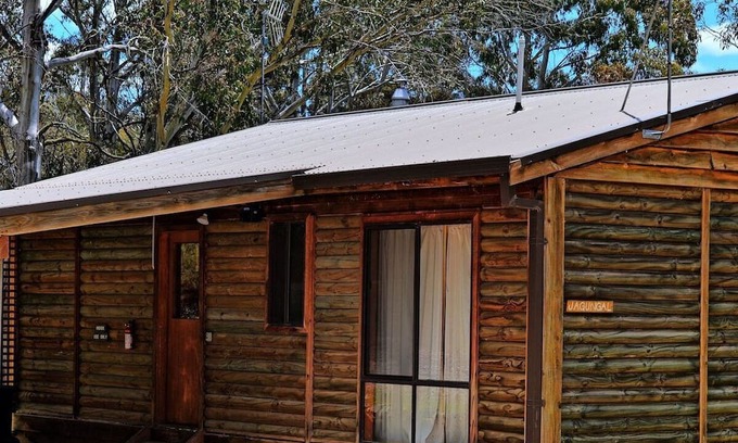 Adaminaby Kabine | Your gateway to an unforgettable holiday experience in the stunning Snowy Mountains!