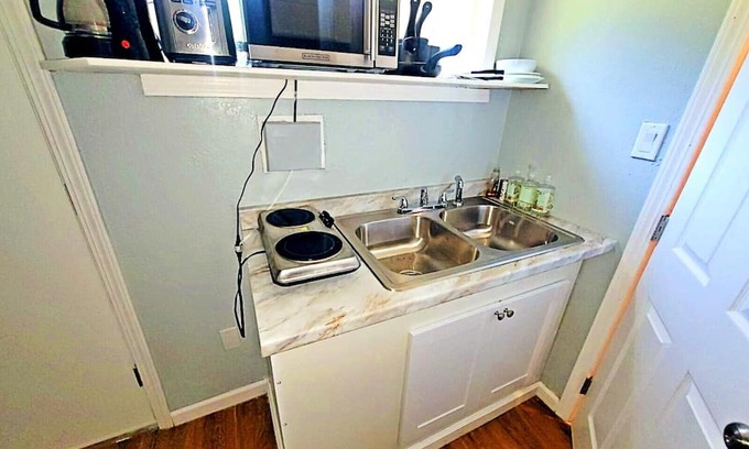 Grass Valley Haus | 1BR Nest in Grass Valley, CA