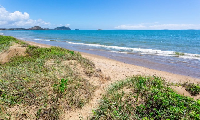 Kinka Beach Haus | The best spot for your next coastal getaway.