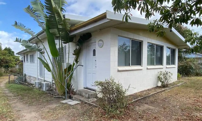 Castle Hill Haus | Comfortable, 2- bedroom house *Newly updated*