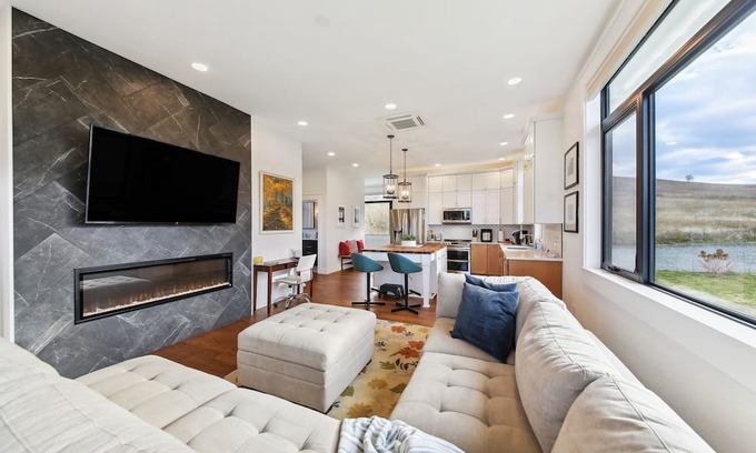 Eureka Hütte | Modern Eureka Getaway 1 Mi to Main St!