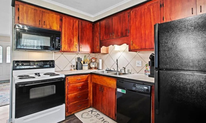 Hattiesburg Haus | *NEW* Cozy Retreat! 3-min to USM