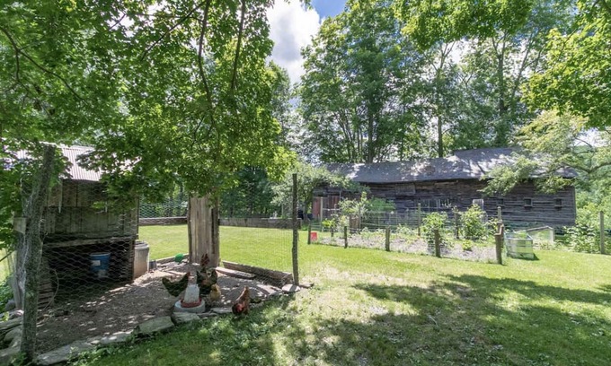 Pawlet Haus | Quintessential Vermont! In a classic New England village on the Metawee River.