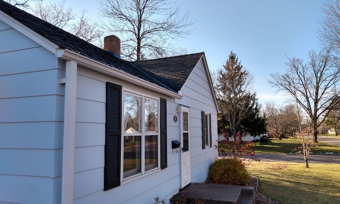 Mora Haus | Beautiful and quite home in a cozy small town setting.