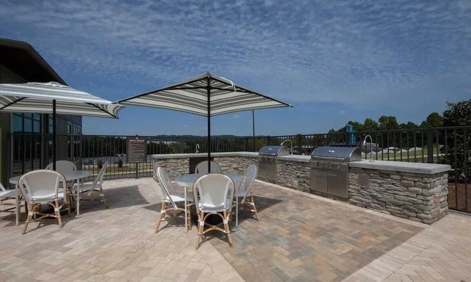 Pelham Wohnung | Near Oak Mt Amphitheatre and Pelham Civic Complex