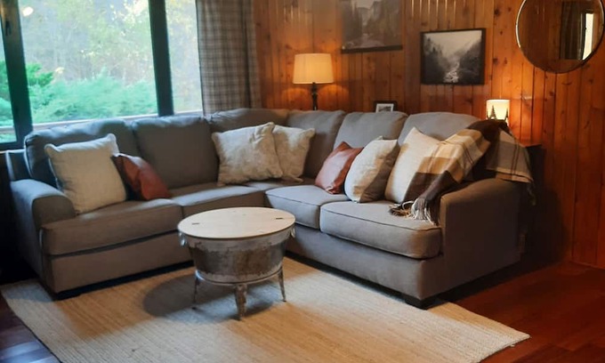 Elkton Sonstige | Log cabin style duplex on 150 acres of beautifully serene wooded farmland