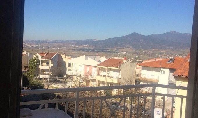 Thermi Wohnung | Homerez - Apartement for 6 ppl. with garden, terrace and balcony at Thermi