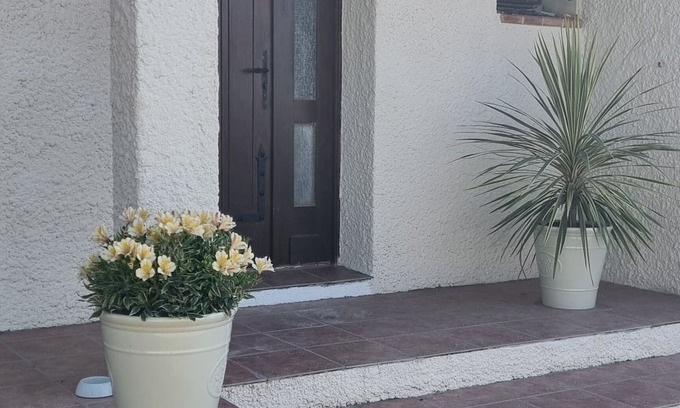 Armissan Haus | Occitan villa with swimming pool 15 minutes from the sea. Pets allowed