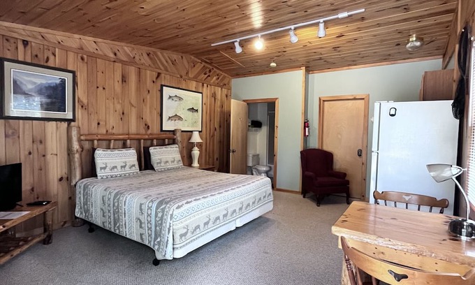 Wellston Kabine | King Bed Cabin In Manistee National Forest