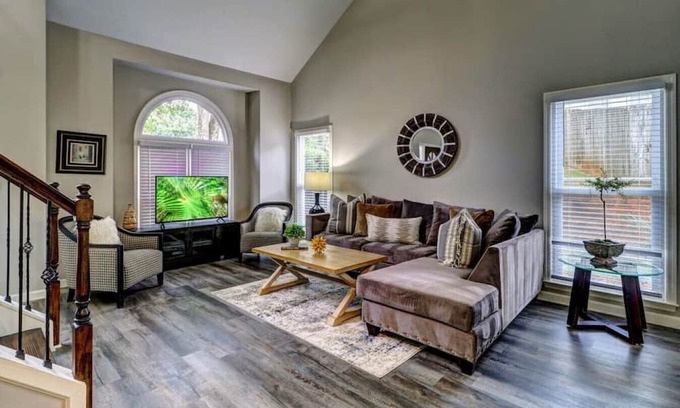 Johns Creek Haus | Victory Gate · ATH - Johns Creek-3BR-Fenced-Pet Friendly