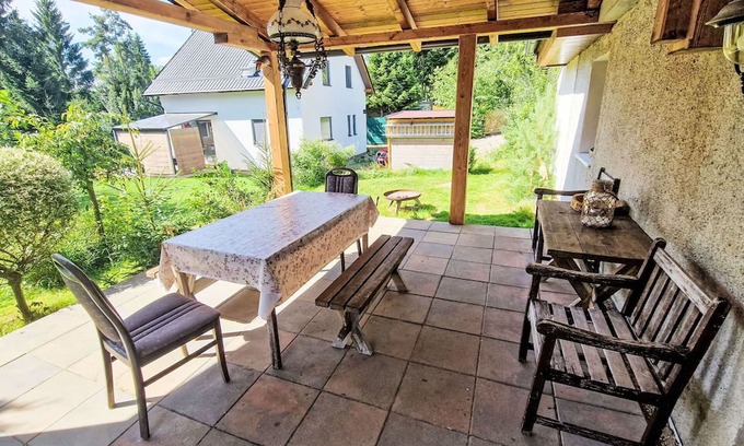 Karlovy Dvory Haus | Beautiful private villa for 6 guests with WIFI, TV, terrace and pets allowed