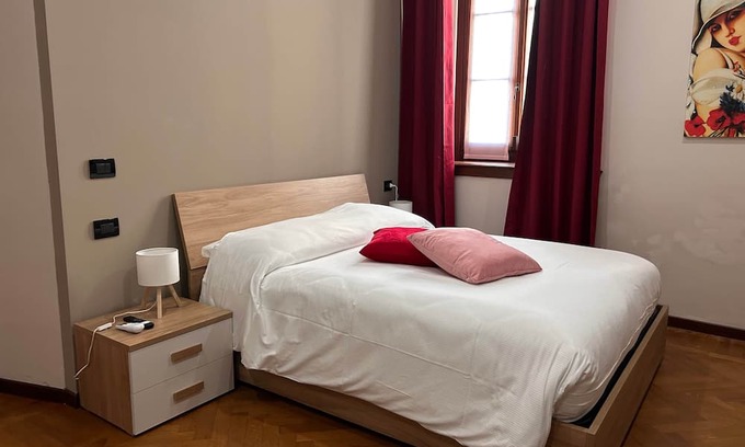 Volta Mantovana Bed & Breakfast | Camera d’arte (Volta Mantovana) - Stanza in Foresteria a due passi da Garda Lake