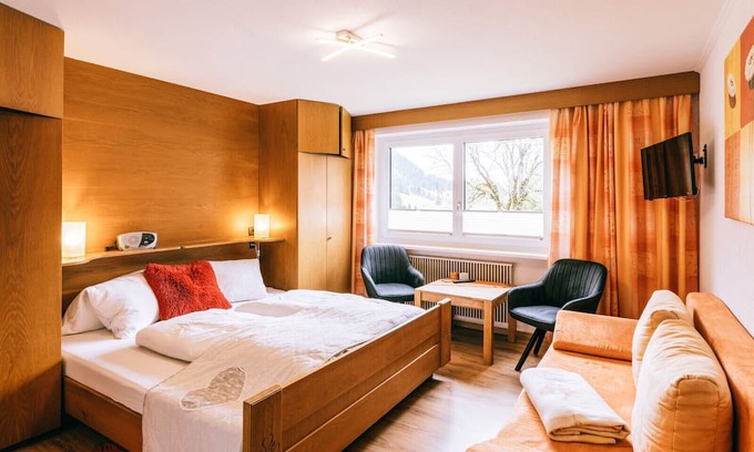 Nesselwaengle Wohnung | Room '11' with Mountain View, Shared Terrace and Wi-Fi