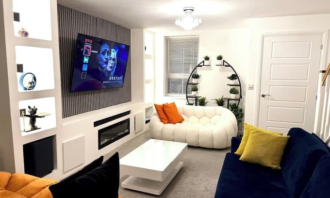 Wolverhampton Haus | Modern Cozy Room in 4BR Home