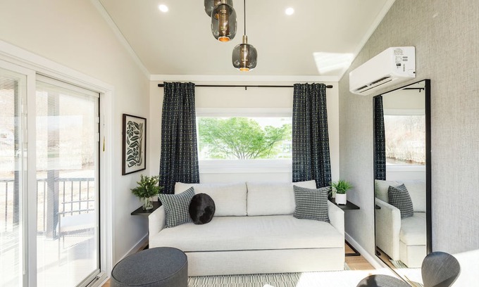 Greenport West Hütte | North Fork Cottages & RV Resort