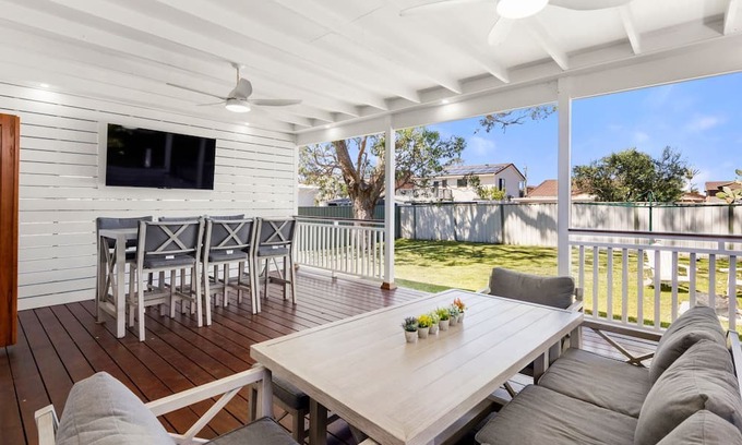 Callala Beach Haus | Barronstown - Pet Friendly with Fire Pit