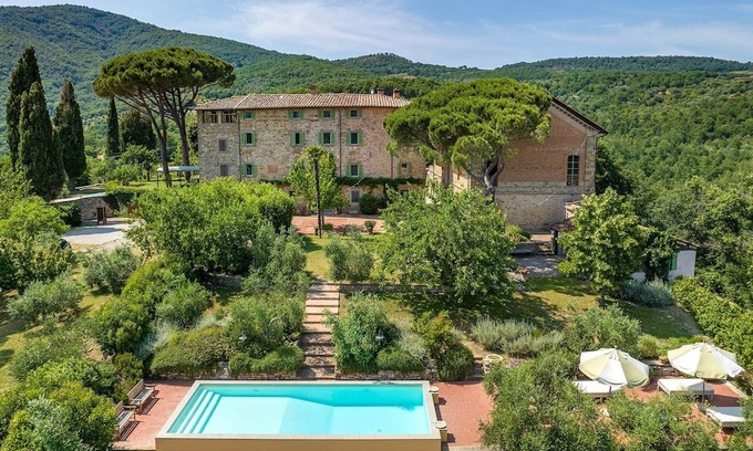 Bouvet Island Haus | Cortona, Tuscany villa for events and family reunion in the countryside with gourmet chefs