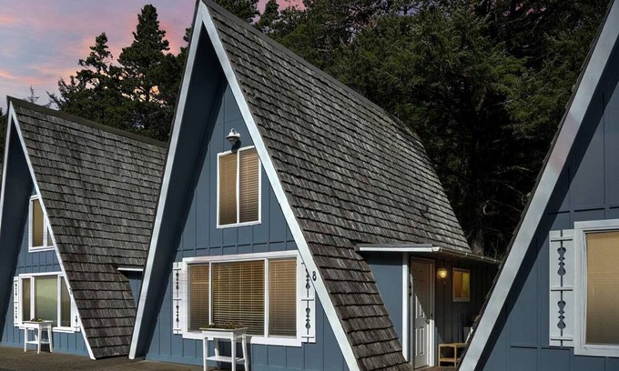 Otter Rock Kabine | Wonderful A frame Nestled Amidst Trees in Otter Rock, Oregon