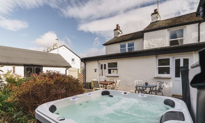Hawkshead Haus | Wansfell View, Central Hawkshead with Hot Tub