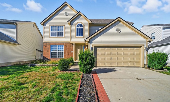 Hilliard Haus | Spacious 4-BR Retreat w/ Game Room + BBQ Patio