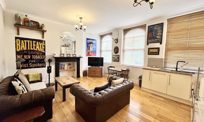 Shoscombe Wohnung | Flat 1, Waterloo Apartments