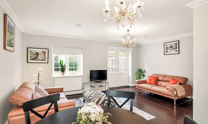 Great Shelford Haus | Chic 3Bed House & Garden Near Shelford High Street