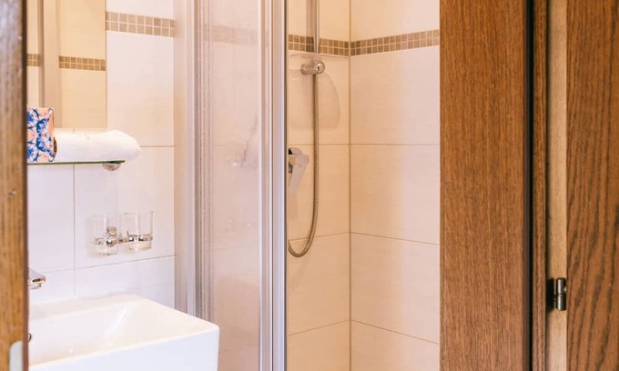 Nesselwaengle Wohnung | Room '16' with Mountain View, Shared Terrace and Wi-Fi