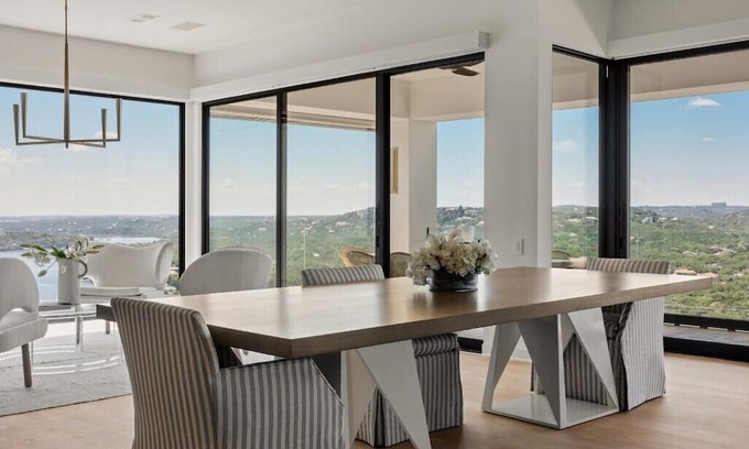 Mount Bonnell Terrace Haus | The Overlook on Monte Vista