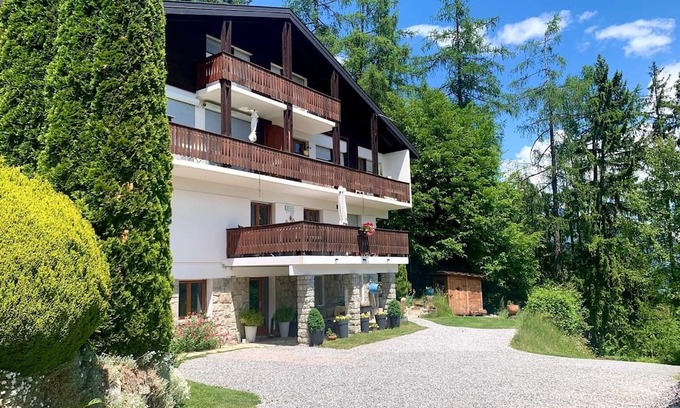 Martigny-Combe Wohnung | Relaxing sunny apartment with stunning views in Ravoire near Verbier & Chamonix