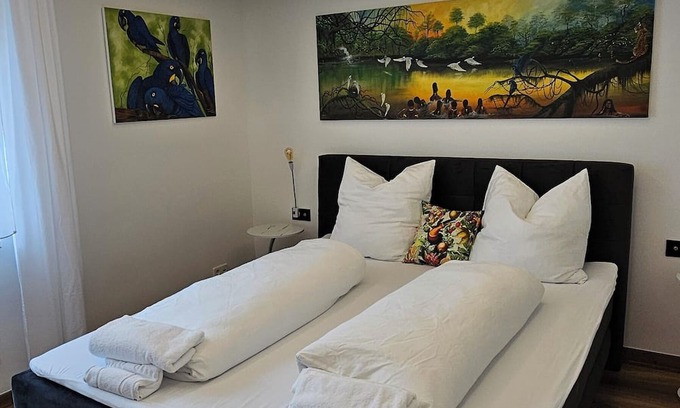 Stuttgart Wohnung | The Exotic Tropical Palace - ComfyHome Apartments Stuttgart