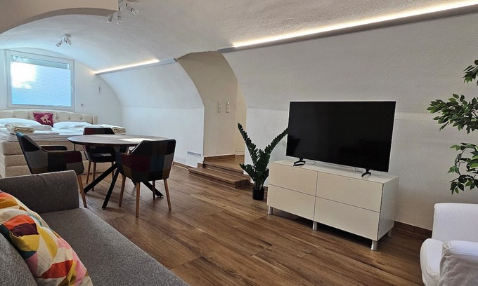 Stuttgart Wohnung | The Modern Cave Lodge - ComfyHome Apartments Stuttgart