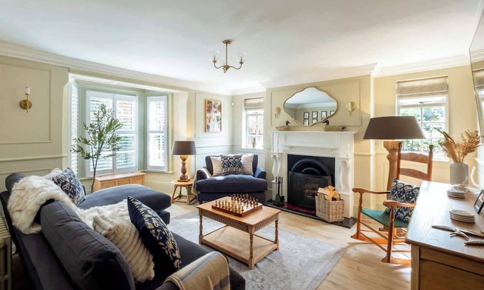 Kinoulton Haus | Cherry Trees Farmhouse