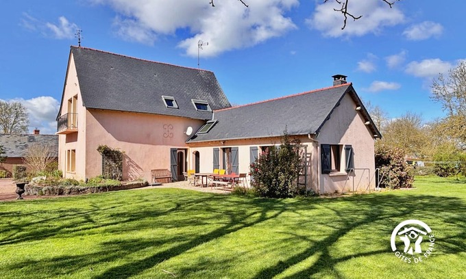 Niafles Hütte | Alpaca Cottage 10 pers with garden & pets allowed