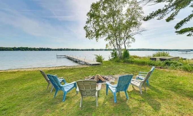 Gaylord Haus | Otsego Lake Escape (Lakefront w/dock, skiing, snowmobiling)