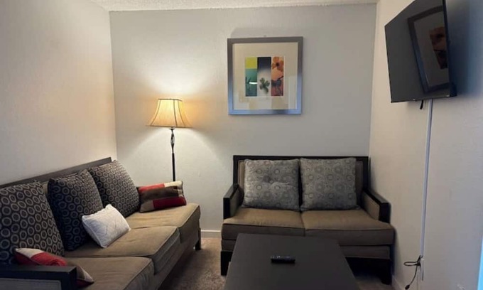 Chinatown Eigentumswohnung | #33 Near UNLV/Strip/Airport/Convention Center