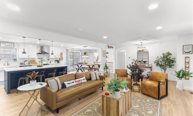 Bessemer Sonstige | 4 acre private Pool Modern Estate! Near Hoover Met